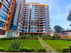Lux Suites Urban Oasis Apartment